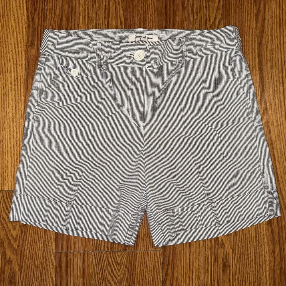 Jennifer & Grace Women's Sz 12 Blue & White Stripe Shorts
